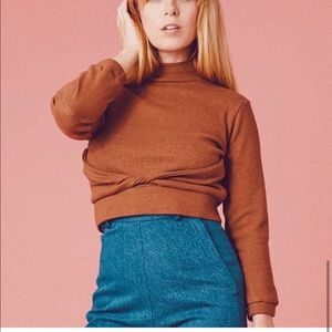 Samantha pleet twisted cowl crop sz s chestnut